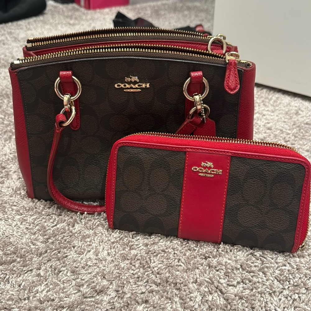 Coach purse & matching wallet
